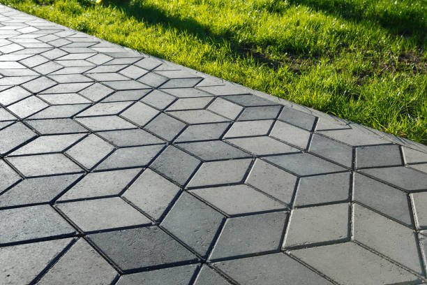 Best Driveway Pavers Near Me  in Halstead, KS