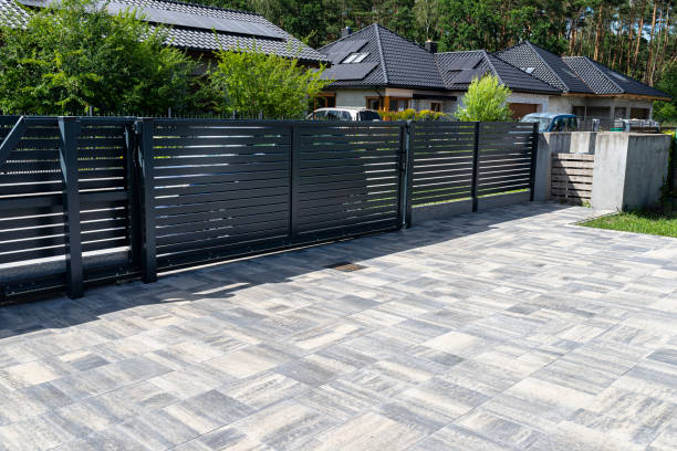 Best Local Driveway Pavers  in Halstead, KS