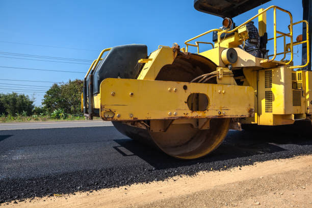 Best Driveway Paving Contractor  in Halstead, KS